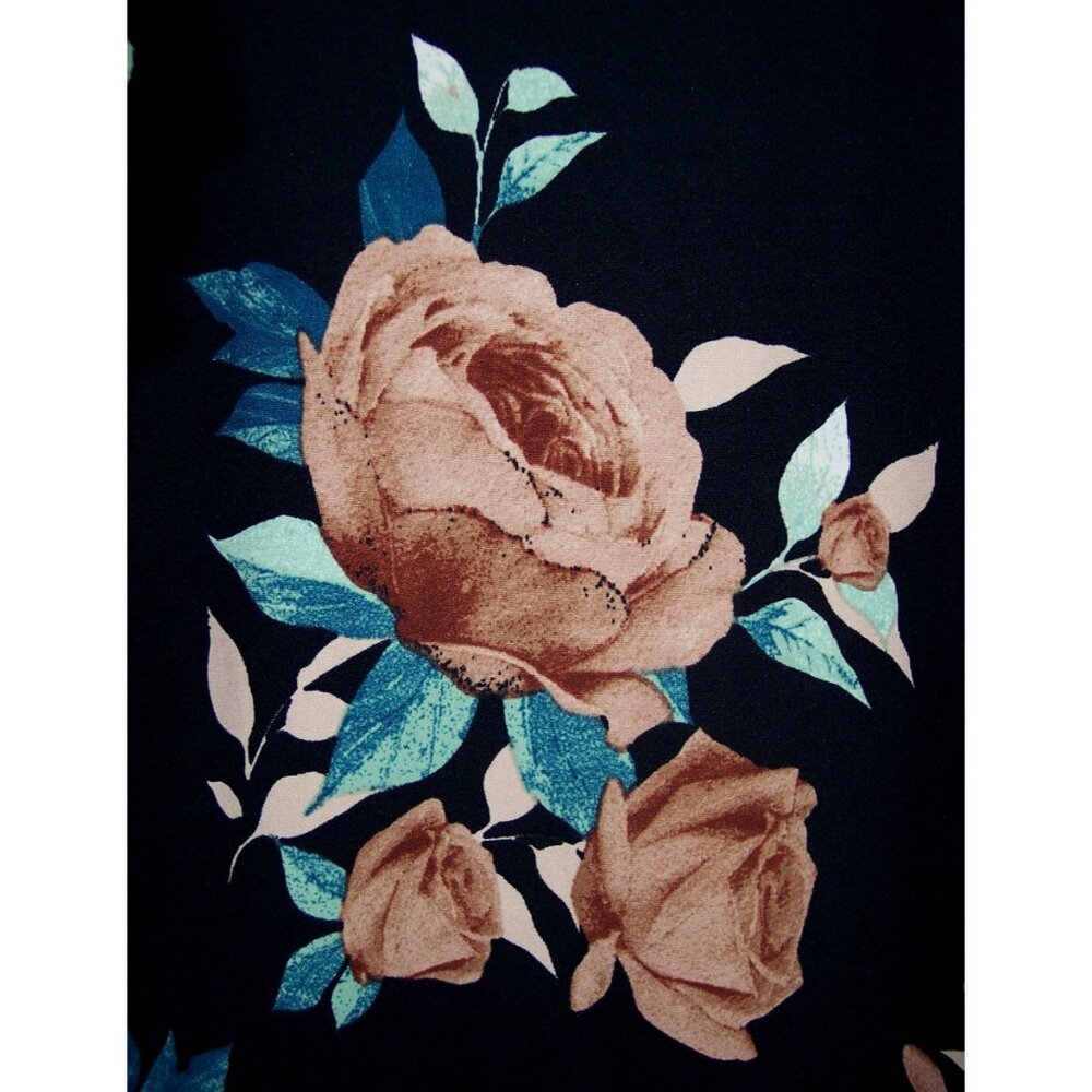 NEW Avenue 22/24 Floral Asymmetrical Short Flutter Sleeves Top - Picture 10 of 14